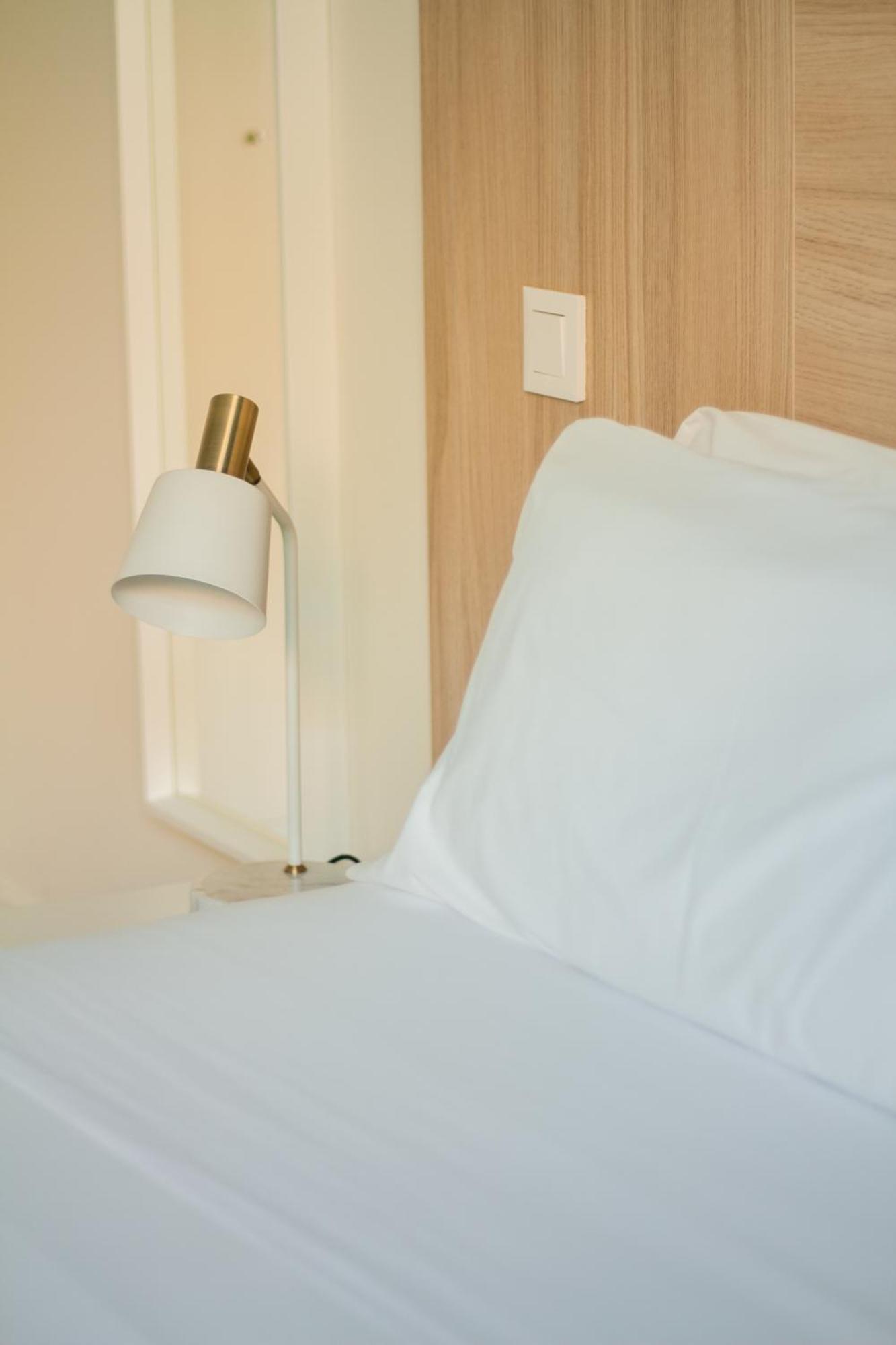 Room Select Porto Suites Экстерьер фото