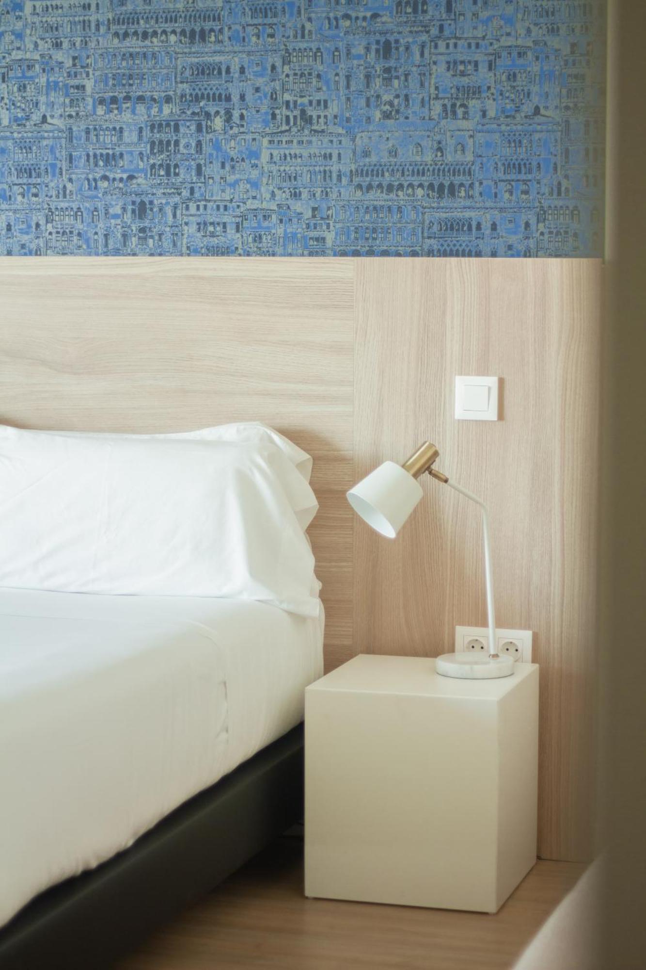 Room Select Porto Suites Экстерьер фото
