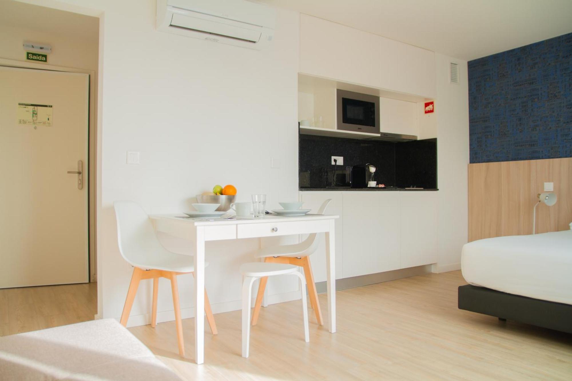 Room Select Porto Suites Экстерьер фото